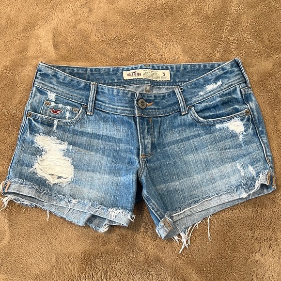 Hollister Pants - Hollister short shorts size 3